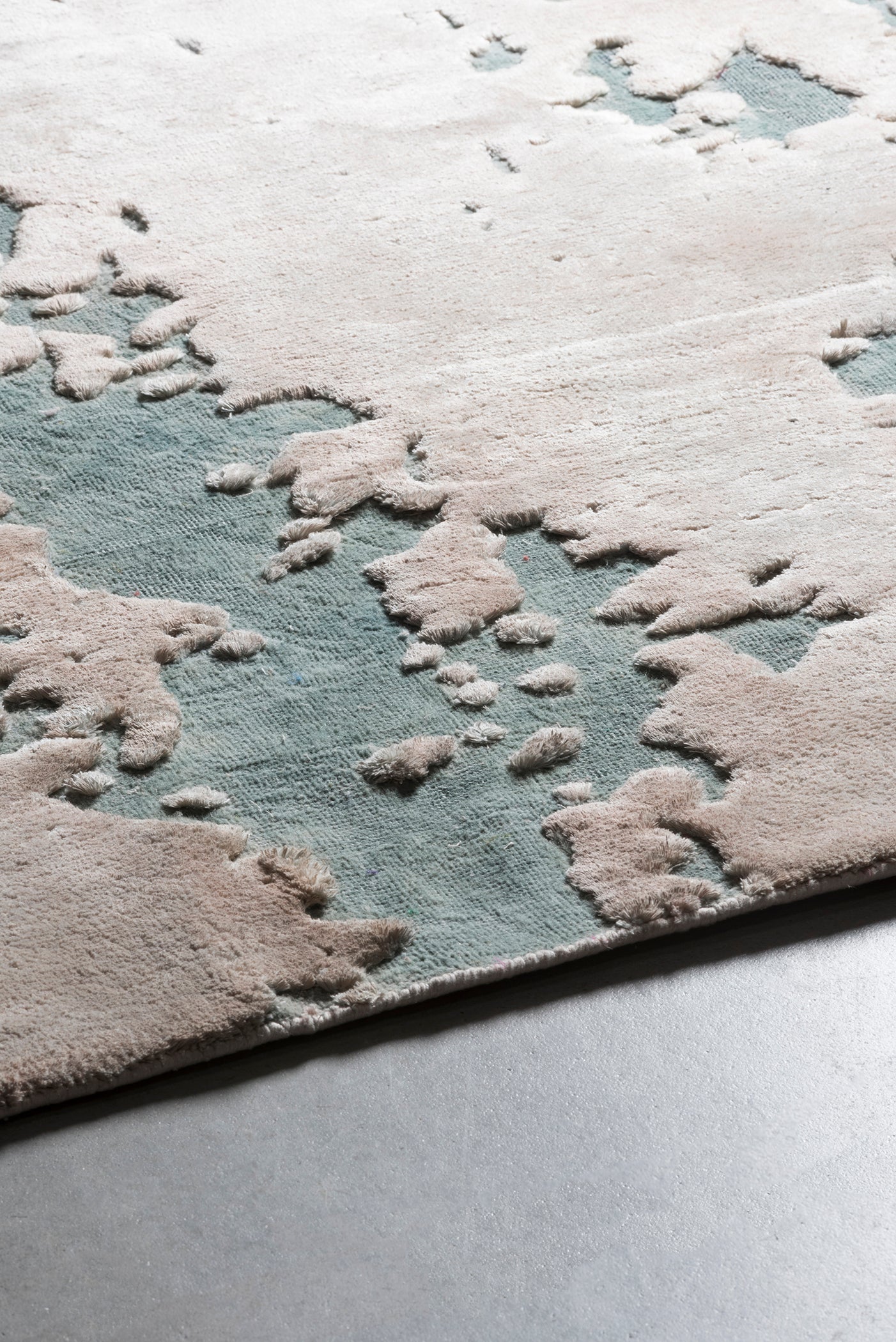 Carpet Traces | 300 x 400 cm