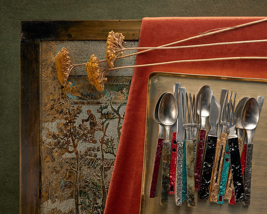 Enameled metal cutlery