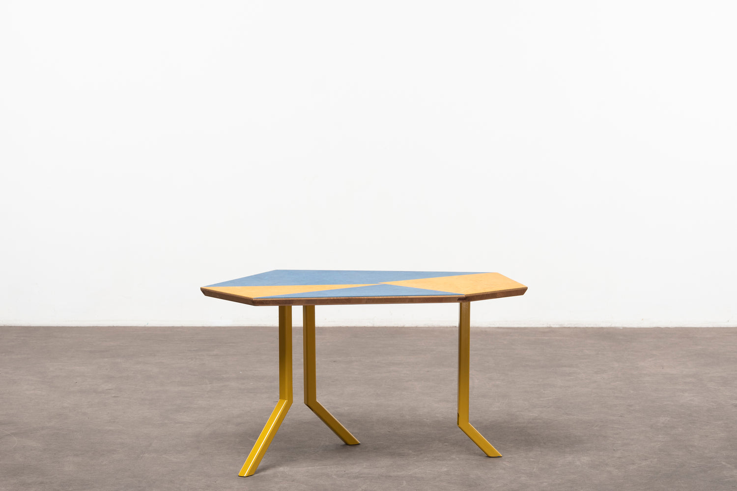 Low table Off-Cut
