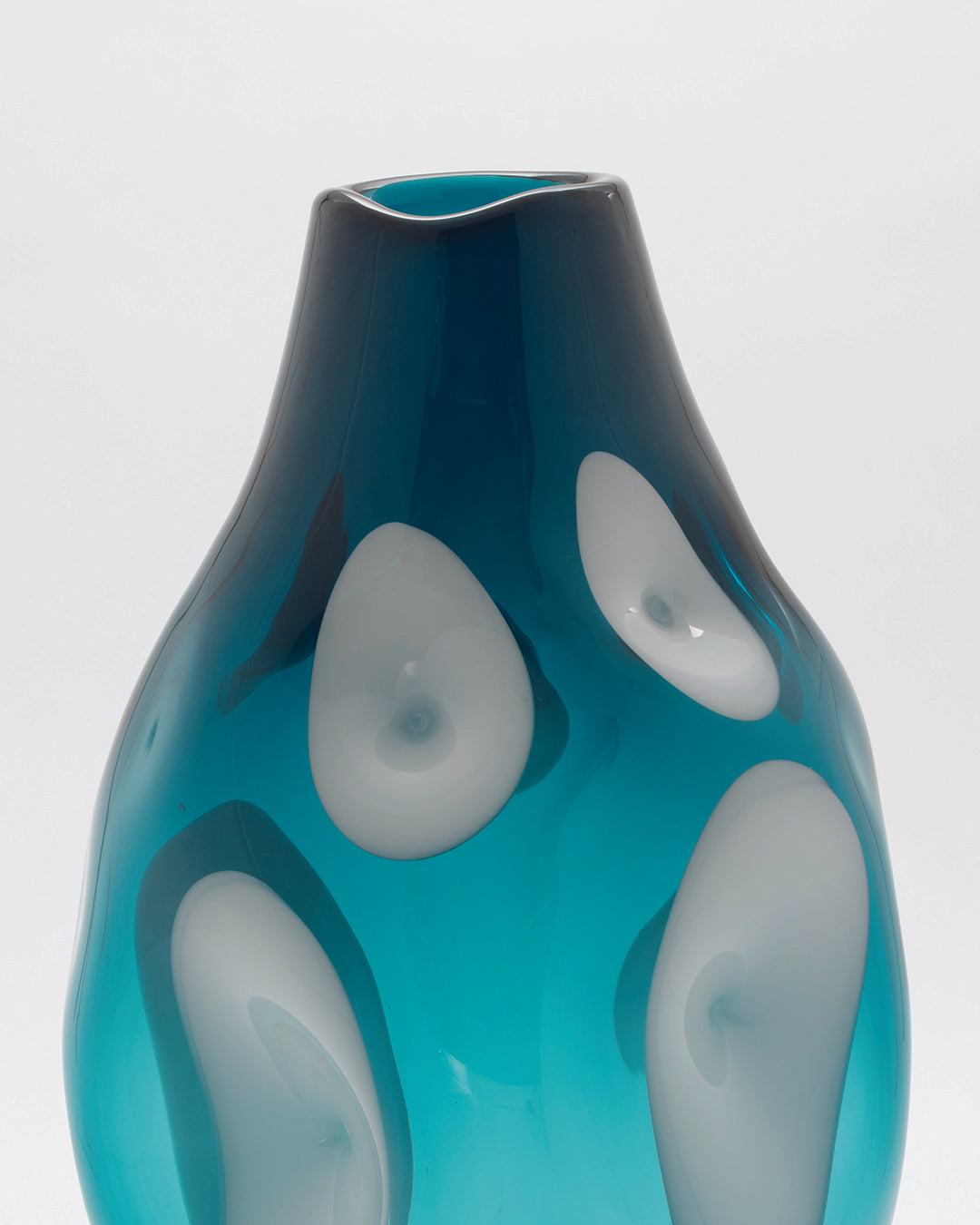 Vase Reperto - indaco with white dots